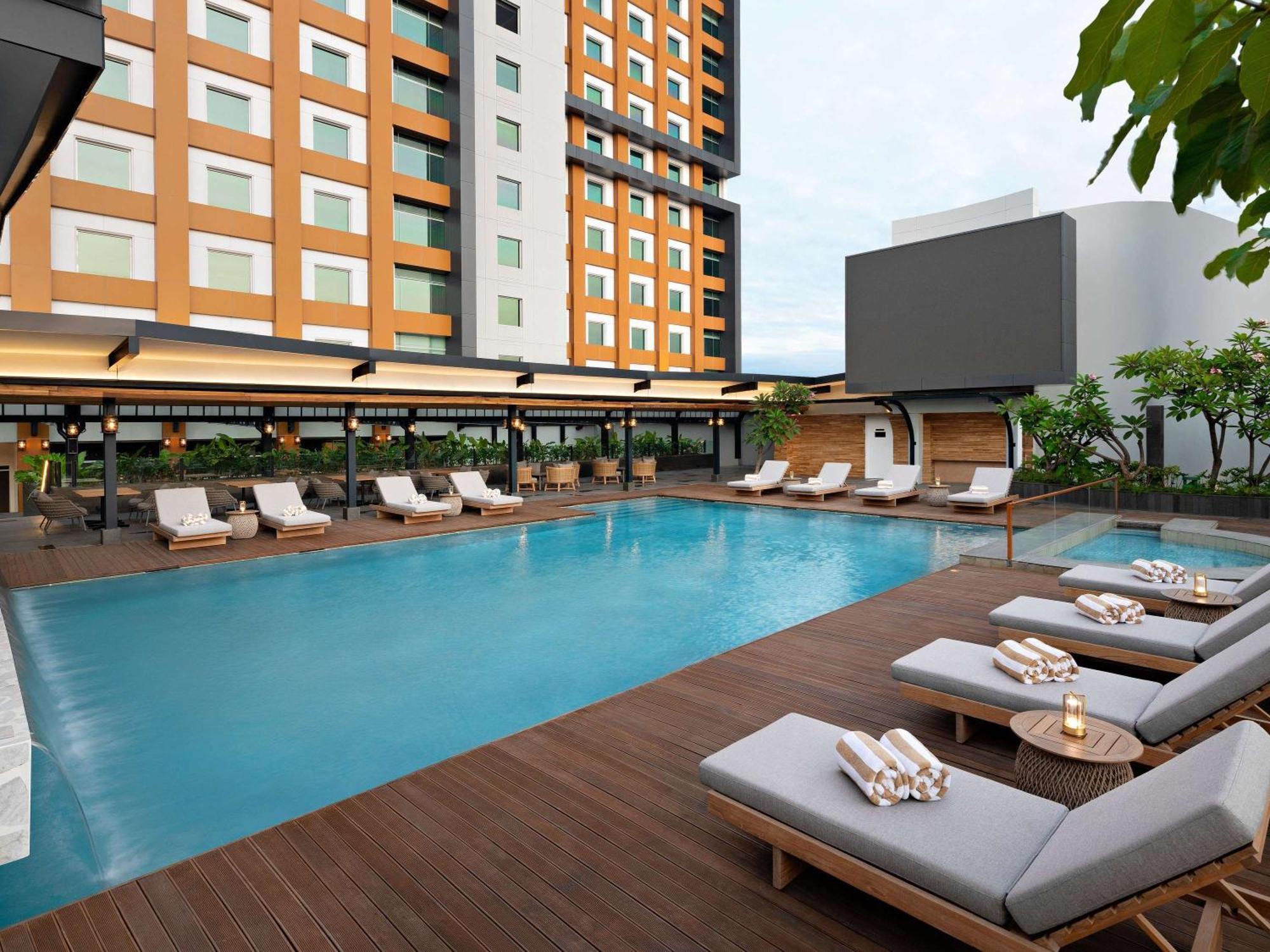 Moevenpick Hotel Jakarta City Centre מראה חיצוני תמונה